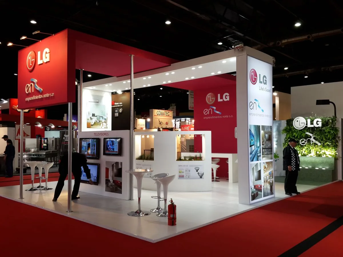 Espacio comercial de exhibición e instalaciones audiovisuales
